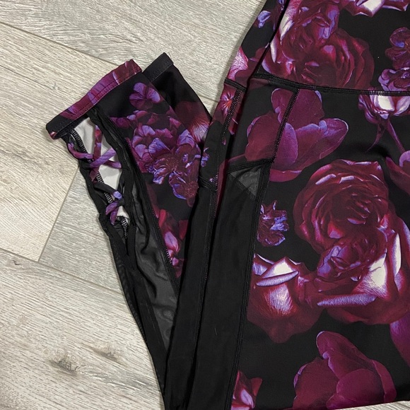 Popflex Active Dark Bloom Crop Legging - Picture 4 of 4